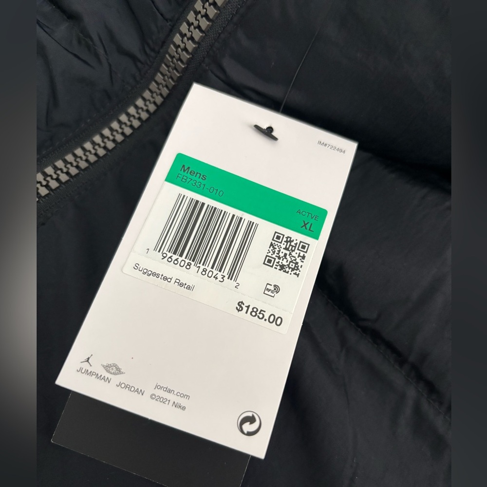 XL Men’s Jordan Essentials Poly Puffer Jacket - Picture 8 of 12